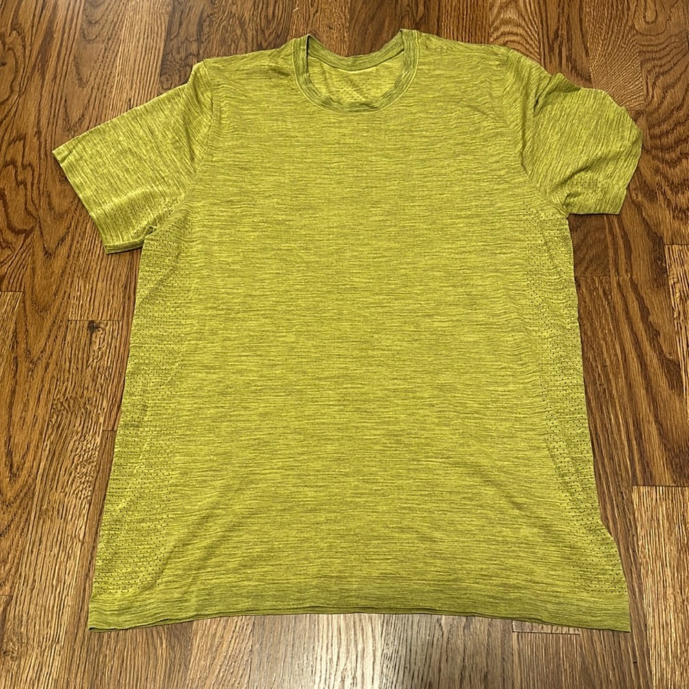 Lululemon Metal Vent Breathe Tee